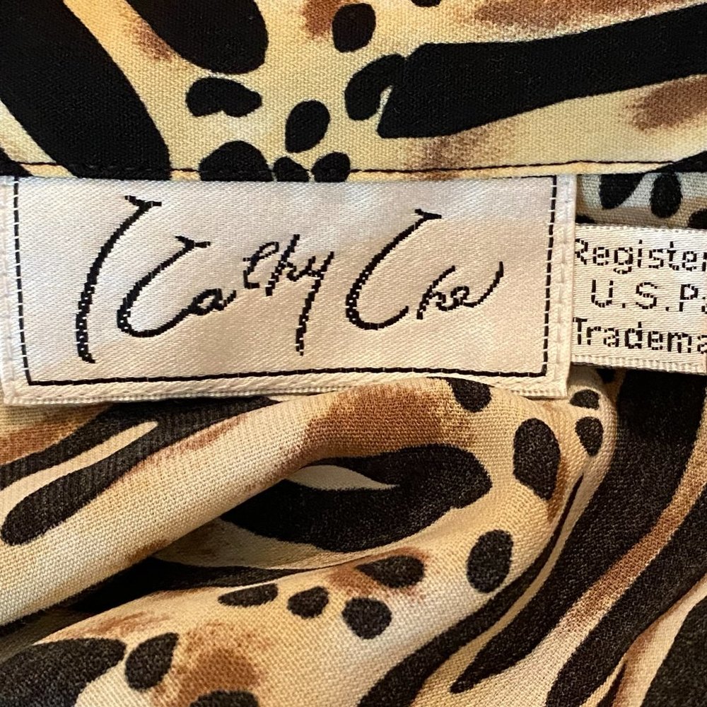 Vintage Kathy Che Animal Print Blouse Women's Size 10 Short Sleeve Button Down - Picture 5 of 6